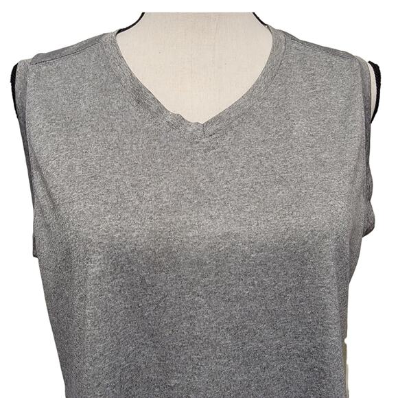Danskin Now Gray Tank Top Womens Sz L V Neck Moisture Wicking‎ Athletic Active - Picture 2 of 5